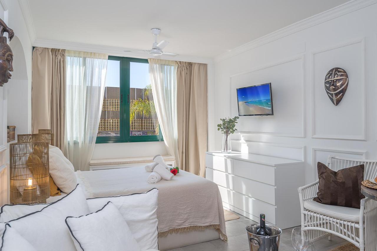 Bianca Chic Studio - Carihuela Beach At 300M 토레몰리노스 외부 사진